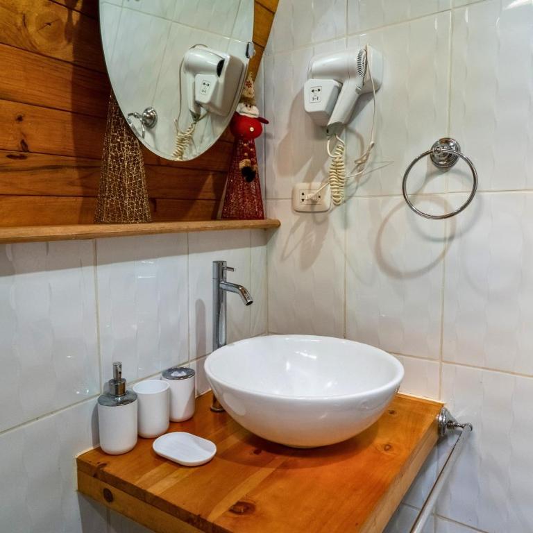 Cabañas Alpinas en Oxapampa - Two-Bedroom Chalet - 11