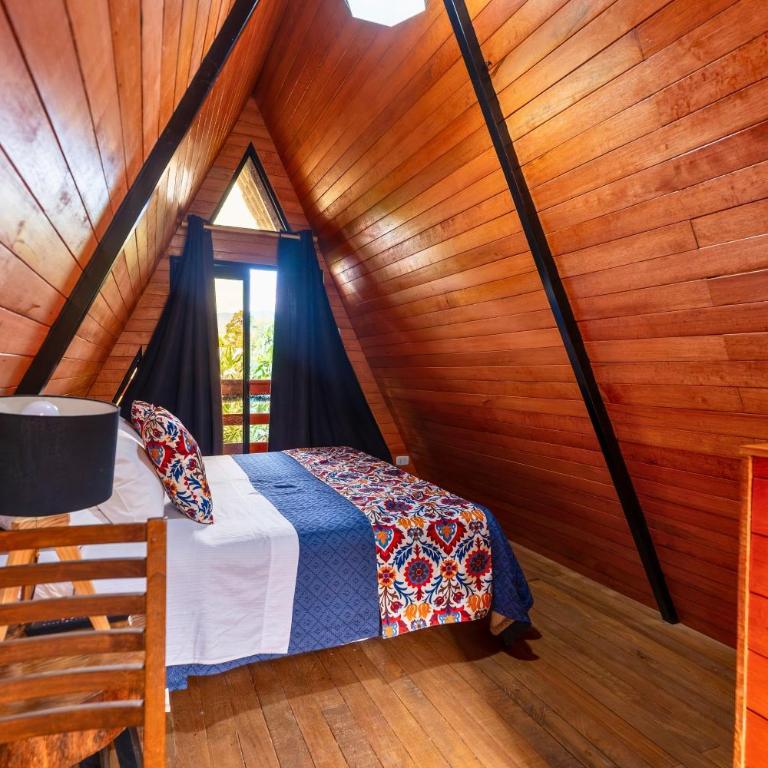 Cabañas Alpinas en Oxapampa - Two-Bedroom Chalet - 11