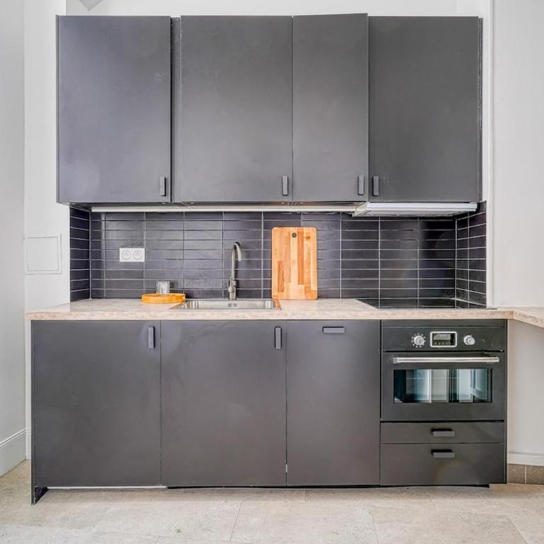 Charm and standing with 2 bedrooms close to Trocadéro - Appartement - 4