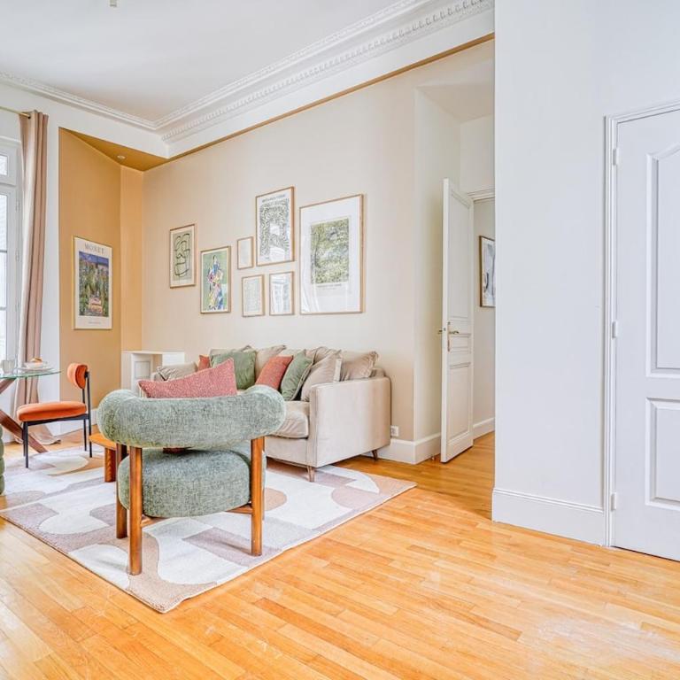 Charm and standing with 2 bedrooms close to Trocadéro - Appartement - 1