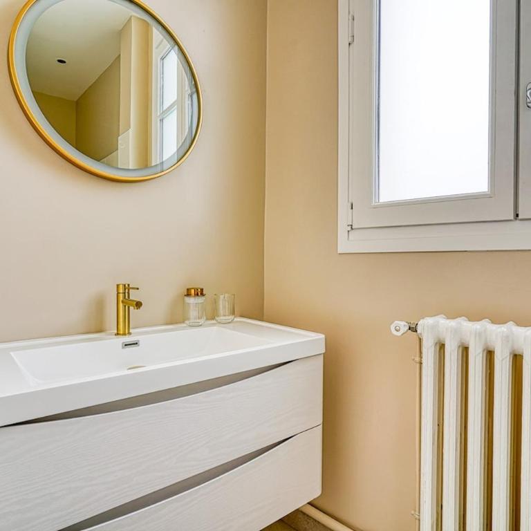 Charm and standing with 2 bedrooms close to Trocadéro - Appartement - 6