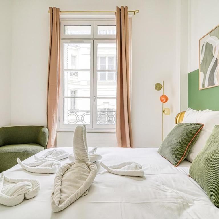 Charm and standing with 2 bedrooms close to Trocadéro - Appartement - 19