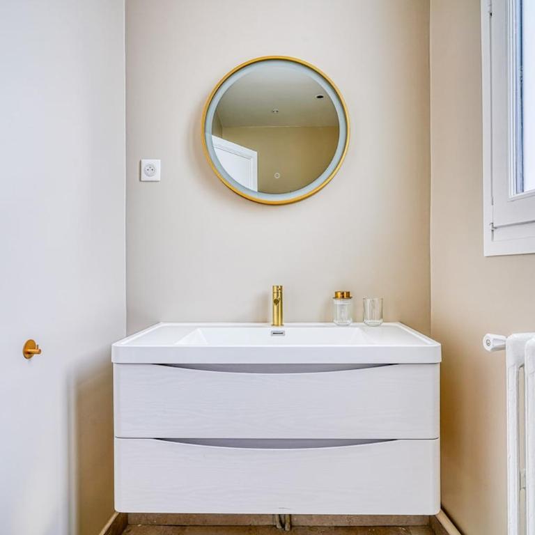 Charm and standing with 2 bedrooms close to Trocadéro - Appartement - 21