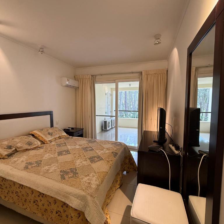 Dpto Premium en complejo privado con 8 piletas - One-Bedroom Apartment - 13