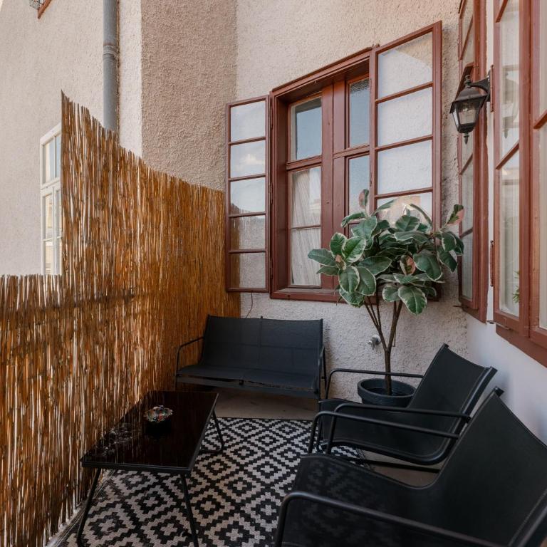 City Center Boutique Apartments - Schlossberg View - Free Parking - Deluxe Apartment mit Balkon und 2 Schlafzimmern - 5