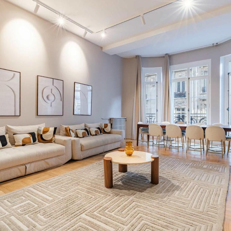 Spacious and elegant 2BR airconditioned Trocadéro - Appartement - 1