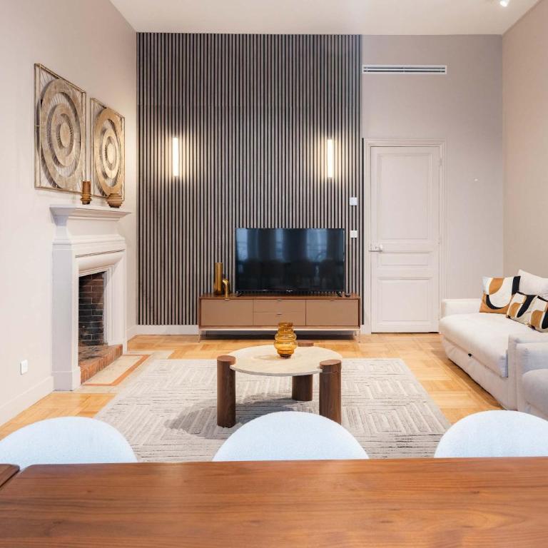 Spacious and elegant 2BR airconditioned Trocadéro - Appartement - 20