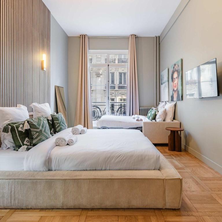 Spacious and elegant 2BR airconditioned Trocadéro - Appartement - 16