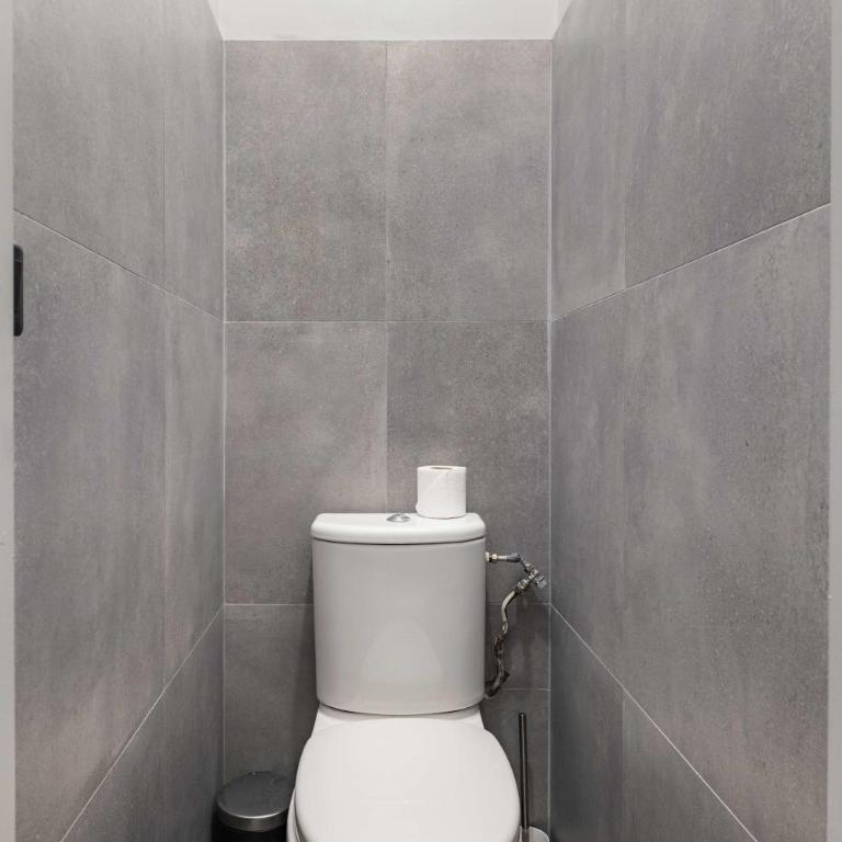 Spacious and elegant 2BR airconditioned Trocadéro - Appartement - 12