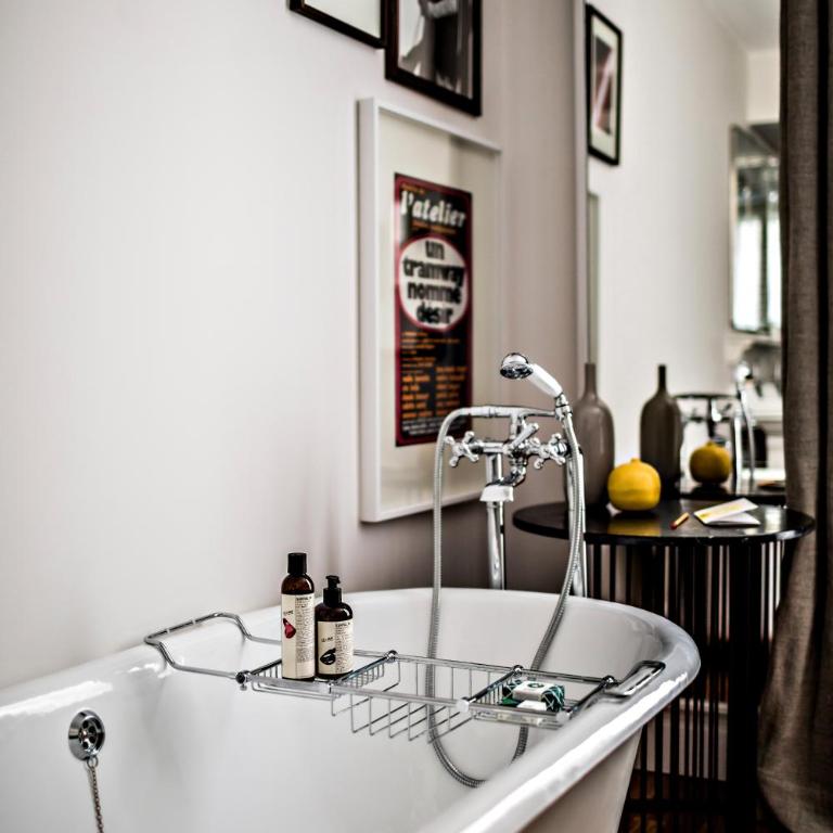 Le Pigalle, a Member of Design Hotels - Deluxe Room "Pigalle 22" - 8