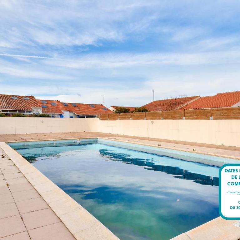 Maison moderne et piscine commune - Vacation Home - 5