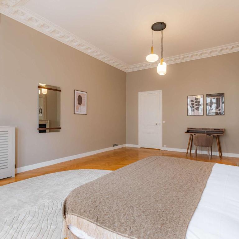 Elegant and Spacious 4-Bedroom Apartment in Paris 16th - Apartment - 9