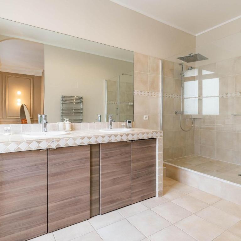 Elegant and Spacious 4-Bedroom Apartment in Paris 16th - Apartment - 27