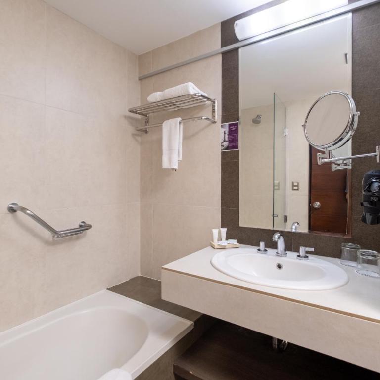 Aku Hotels - Habitación Individual Executive - 4