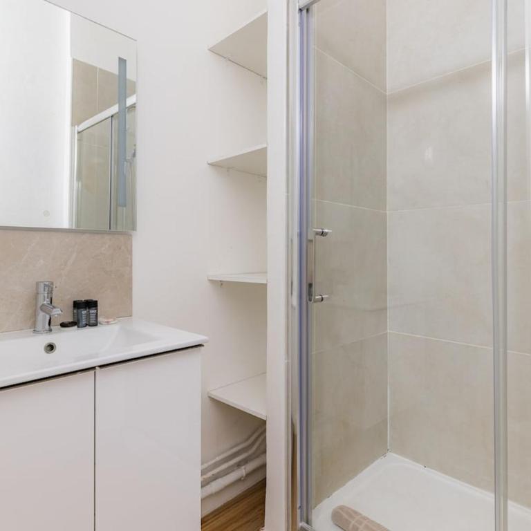 Chic & Centra 2 Bedrooms in the Heart of Le Marais - Appartement - 4