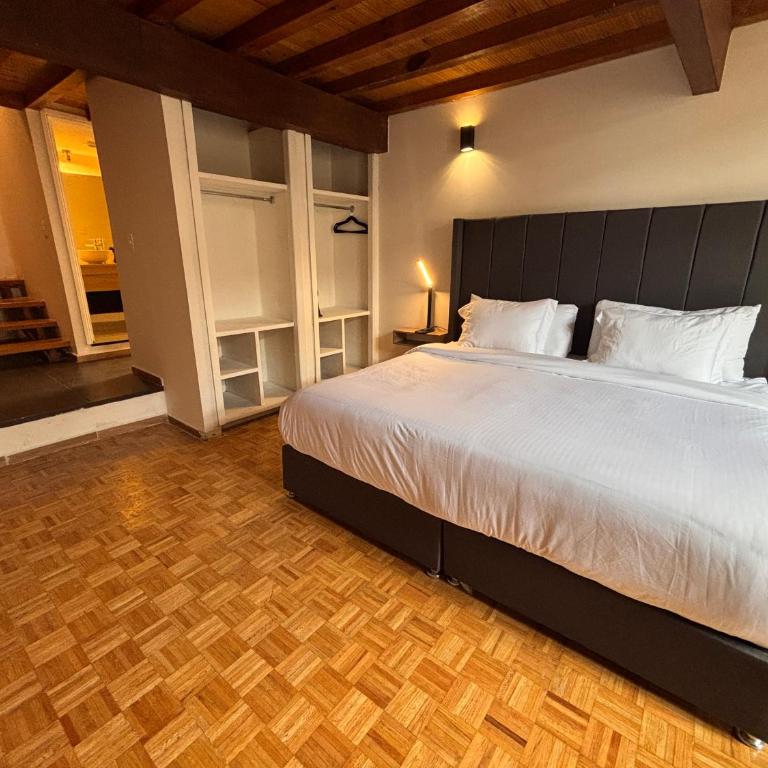 Casa Regina CDMX - Familiensuite mit Balkon - 3