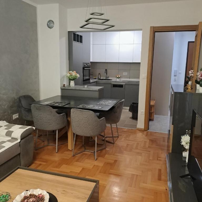 Forest View Modern 2BR Apartman Budva - Apartman sa 2 Spavaće Sobe - 3