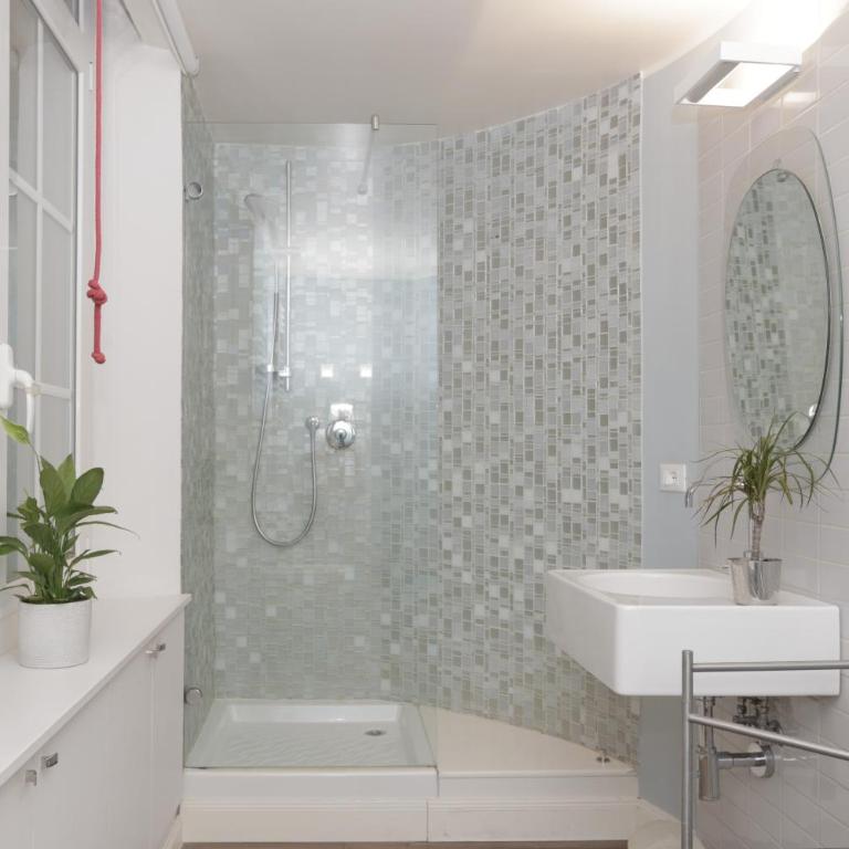 Modern Style - Historic Soul - 2 Floors - Two-Bedroom Deluxe Apartment - 3