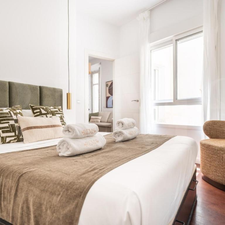 Compact & Central Apartment in Málaga REMS - One-Bedroom Apartment - 2