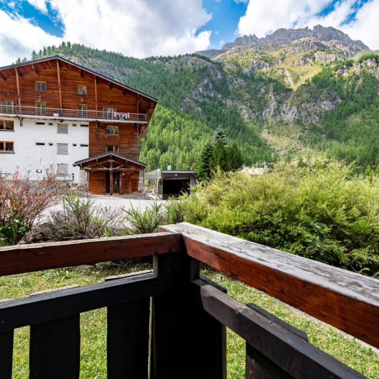 Le Nid Douillé du Crêt, parking et terrasse - Apartment mit 1 Schlafzimmer - 13