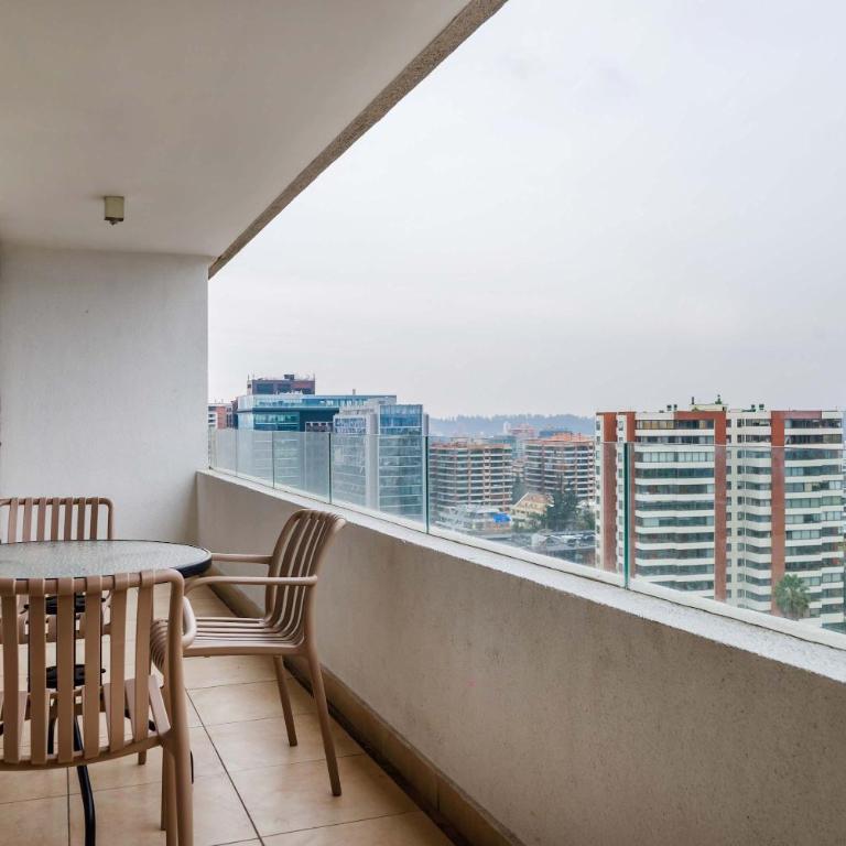 Stylish 2BR City Flat Modern Design and Comfort - Apartment - 9