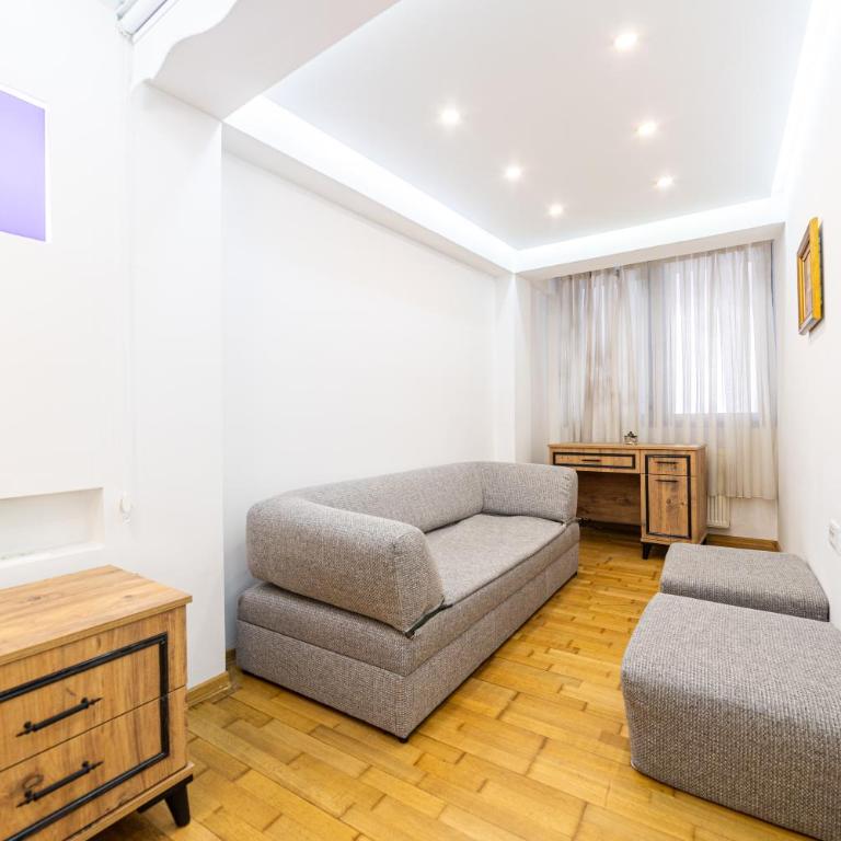 Aparthotel Old Town Gem of Sarajevo - Porodična Dvokrevetna Soba sa Bračnim Krevetom - 1