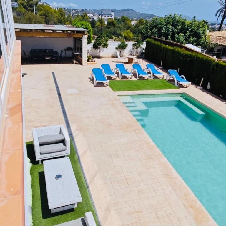 Calpe chalet privado 7 min de la playa piscina wifi parking aire barbacoa grupos - Four-Bedroom Vacation Home - 10
