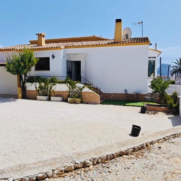Calpe chalet privado 7 min de la playa piscina wifi parking aire barbacoa grupos - Four-Bedroom Vacation Home - 31