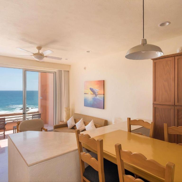 Club Regina Los Cabos - One-Bedroom King Suite with Jacuzzi, Terrace and Partial Ocean View - 1