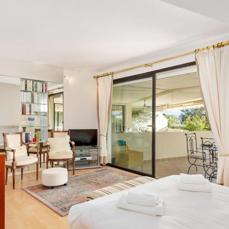 Appt standing Parking privé- Piscine 10 min croisette - Appartement 3 Chambres - 14
