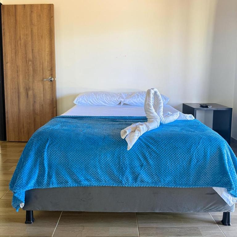 Beautiful sunset, El Progreso vacation cabin - Four-Bedroom House - 3
