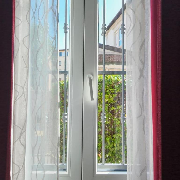Francarooms - Double Room with Private Bathroom - 4