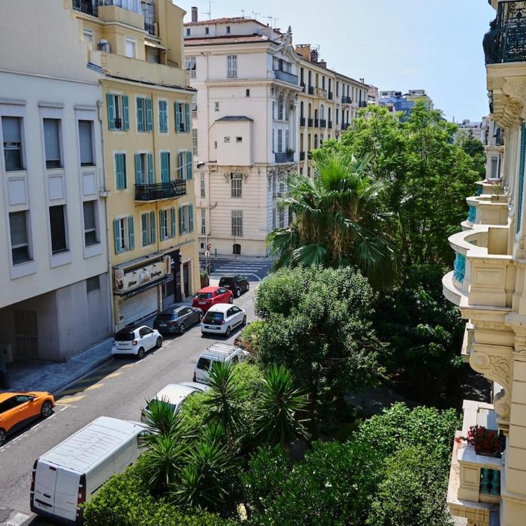 Apartment Duplex - AC - Wi-Fi - Nice center - Appartement 2 Chambres - 8