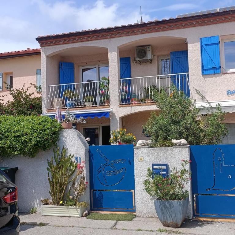 studio lumineux climatisé petit jardin et parking - One-Bedroom Apartment - 21