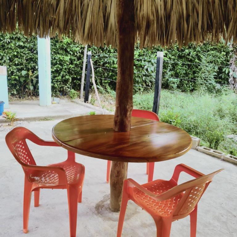 Serena Grau - Three-Bedroom House - 17