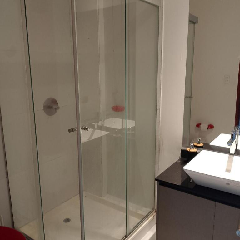 Departamento Moderno y Bien Ubicado zona Equipetrol - Apartamento de 1 dormitorio con balcón - 11