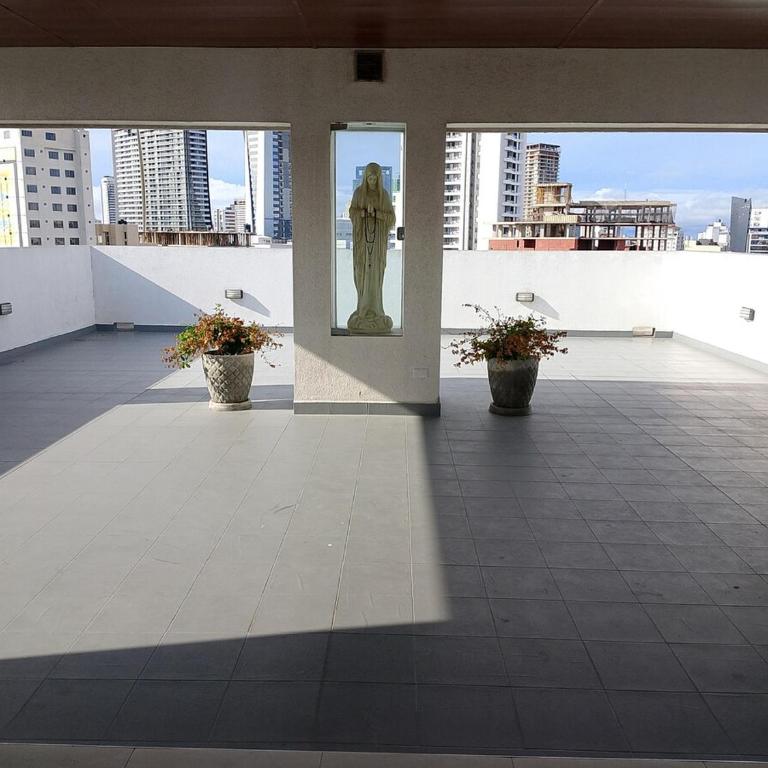 Departamento Moderno y Bien Ubicado zona Equipetrol - Apartamento de 1 dormitorio con balcón - 19