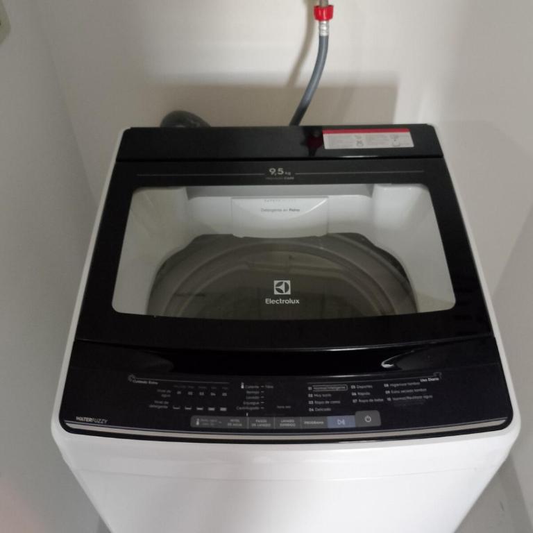Departamento Moderno y Bien Ubicado zona Equipetrol - Apartamento de 1 dormitorio con balcón - 23