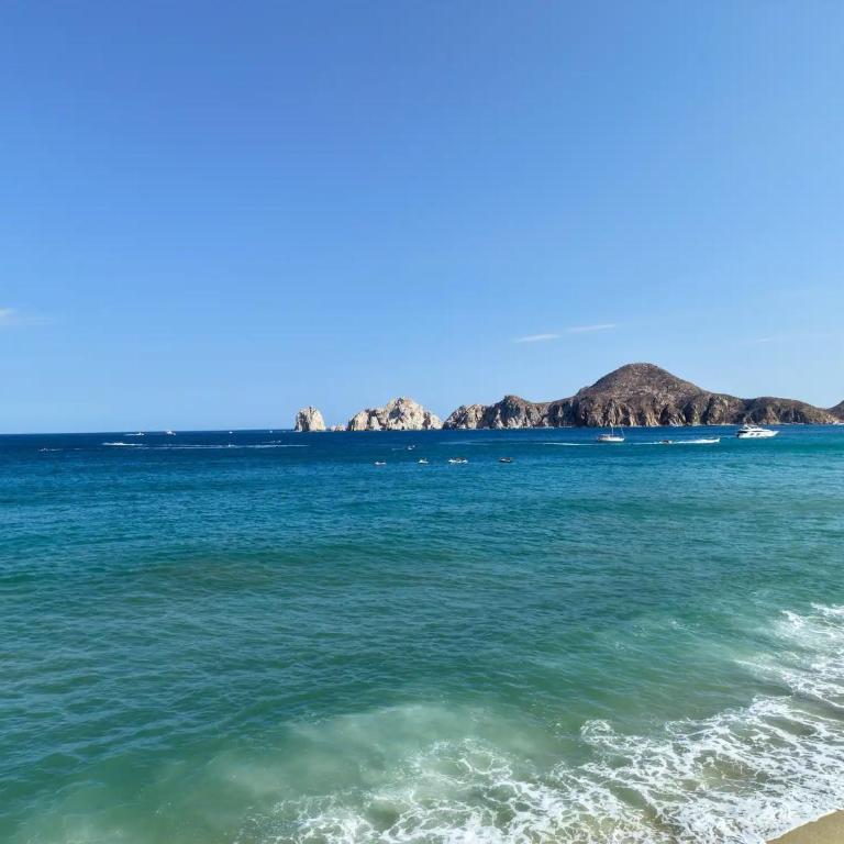 Gorgeous Villa in Cabo with Ocean and Lands End View, private swimmable beach, Pools, sleeps 8 - Villa con vistas al mar - 4