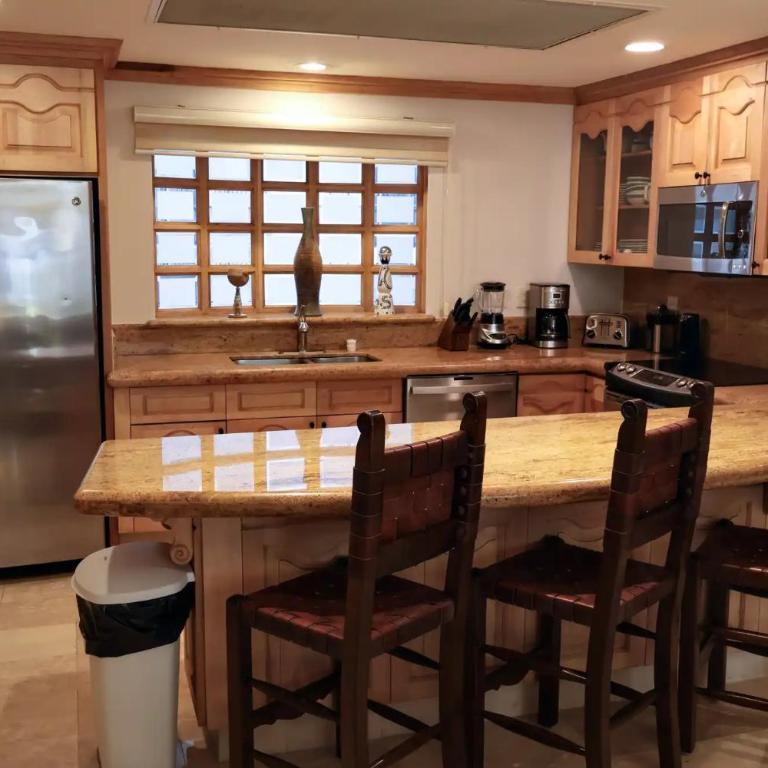 Gorgeous Villa in Cabo with Ocean and Lands End View, private swimmable beach, Pools, sleeps 8 - Villa con vistas al mar - 28