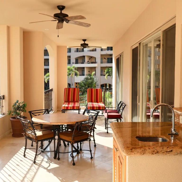 Gorgeous Villa in Cabo with Ocean and Lands End View, private swimmable beach, Pools, sleeps 8 - Villa con vistas al mar - 33