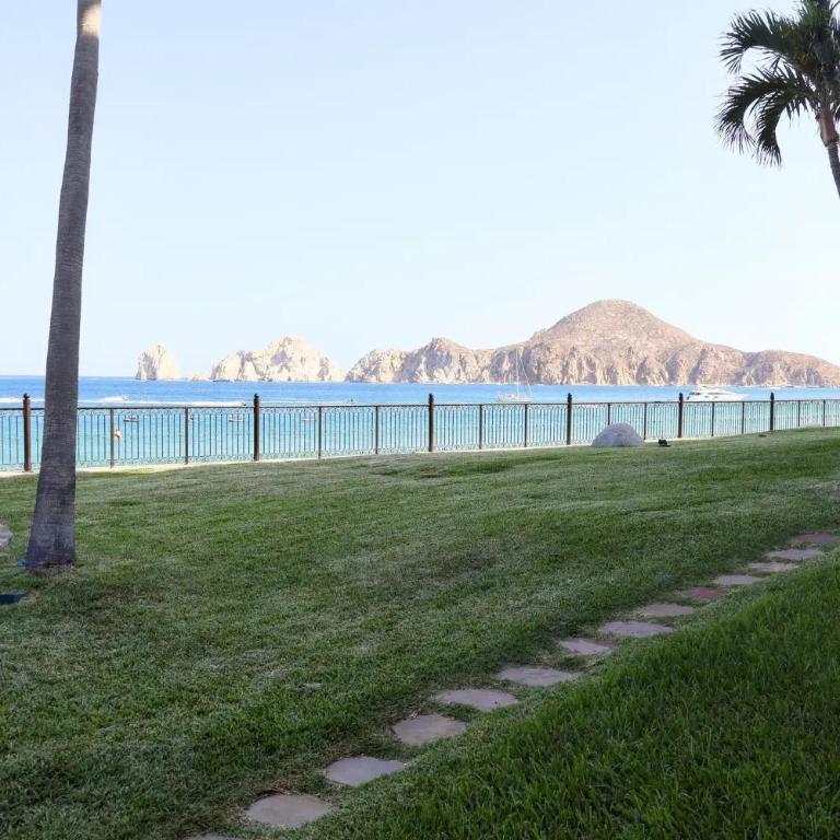 Gorgeous Villa in Cabo with Ocean and Lands End View, private swimmable beach, Pools, sleeps 8 - Villa con vistas al mar - 43