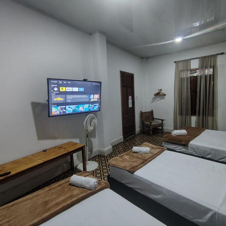 Hotel Casa Real Villeta - Family Room - 5