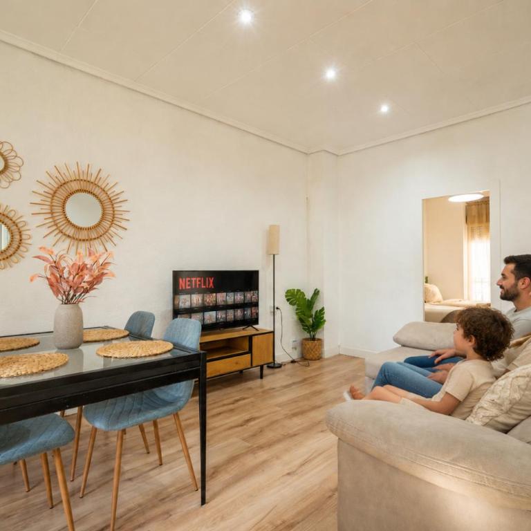 Apartamento de 2 habitaciones con terraza en el centro de Valencia - Apartment mit 2 Schlafzimmern - 3