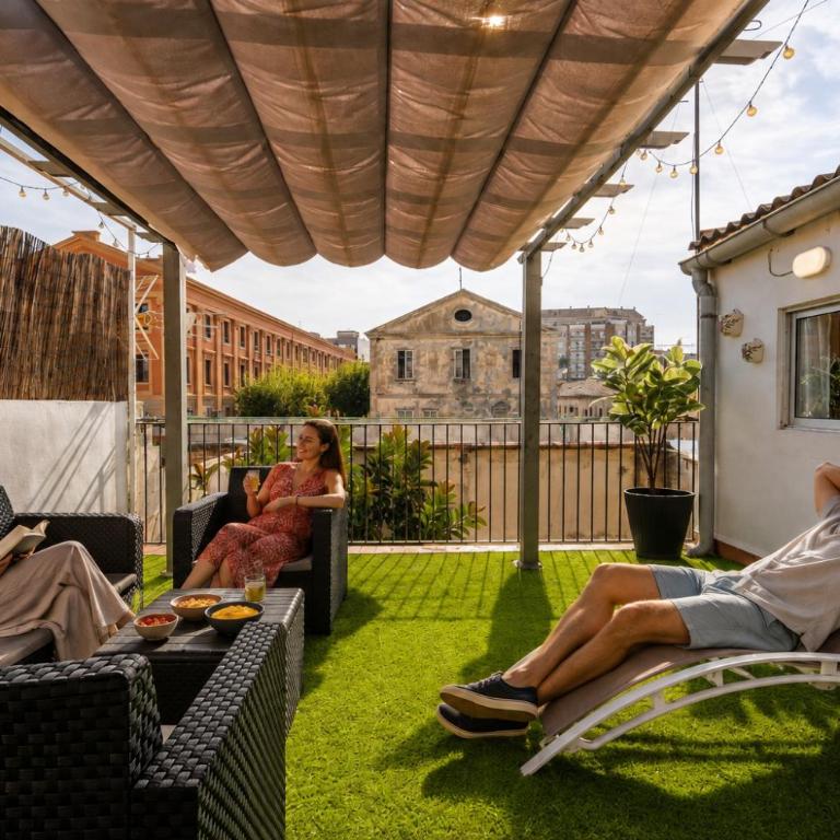 Apartamento de 2 habitaciones con terraza en el centro de Valencia - Apartment mit 2 Schlafzimmern - 1