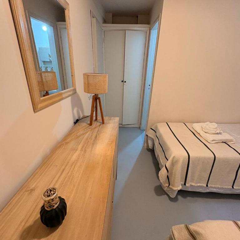 Black - Twin Room - 5