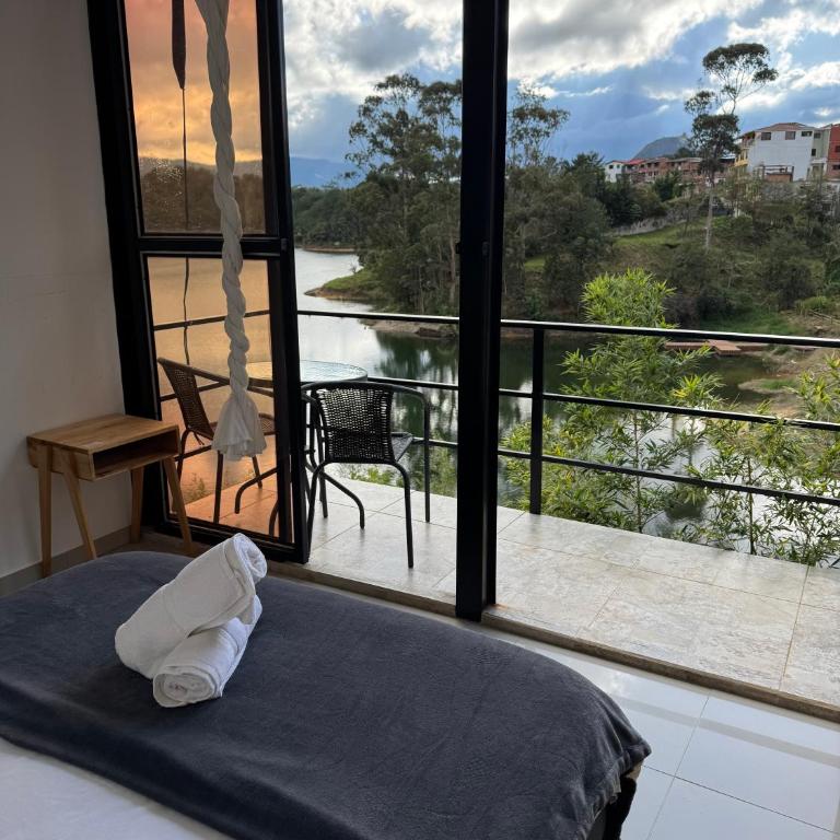 La Madriguera Hotel Guatapé Con Embalse - Habitación Doble Deluxe - 1