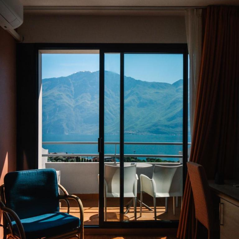 Aria Life Hotel - Camera Tripla Superior con Vista Lago - 12