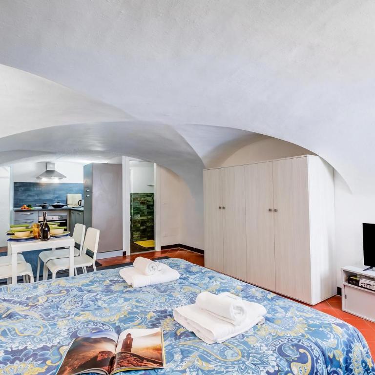 Casa Vacanze Maimone 3 Central Sanremo Old Town - Happy Rentals - One-Bedroom Apartment - 5