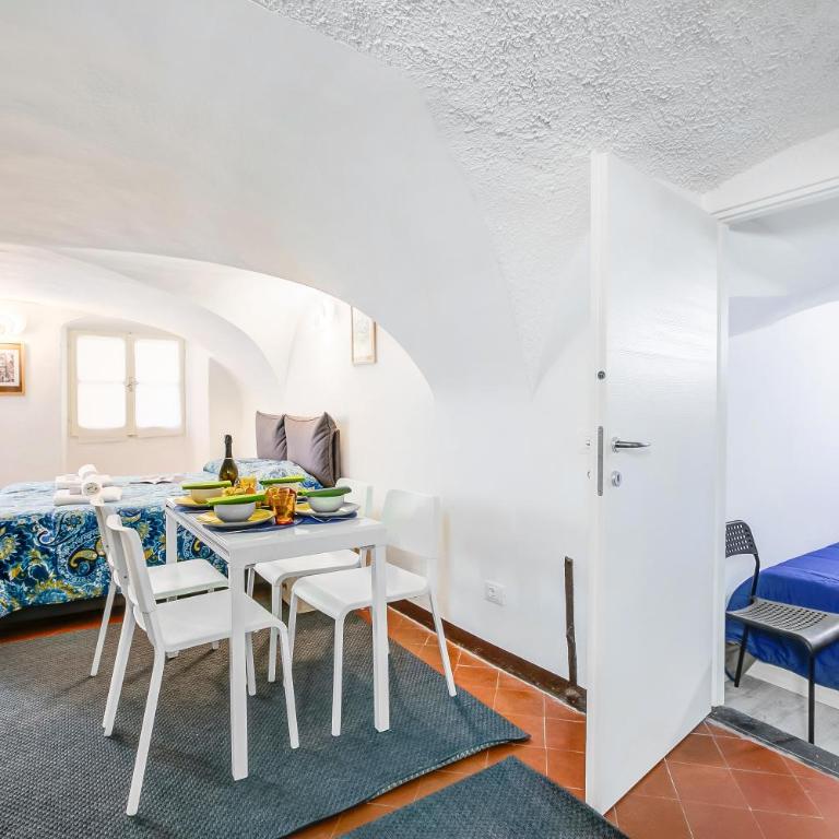 Casa Vacanze Maimone 3 Central Sanremo Old Town - Happy Rentals - One-Bedroom Apartment - 13